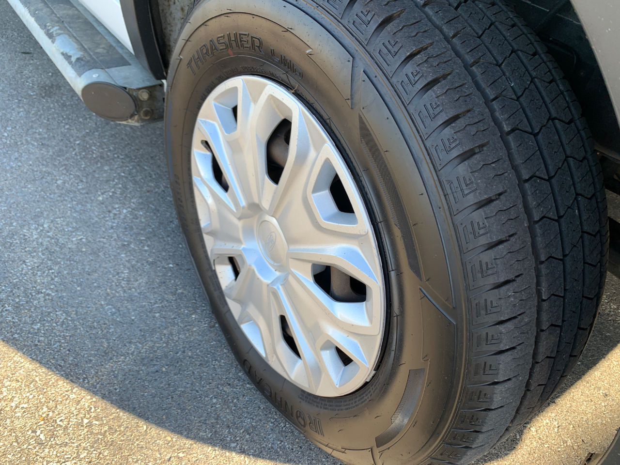 Ford Transit 250 Van Low Roof 60/40 Pass.130-in. WB 2018