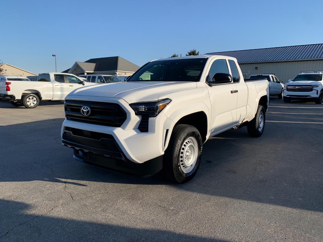 2025 Toyota Tacoma SR Xtracab 2WD