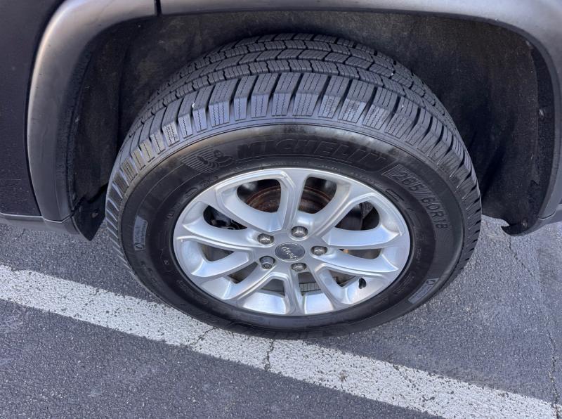 Jeep Grand Cherokee Laredo 4WD 2015