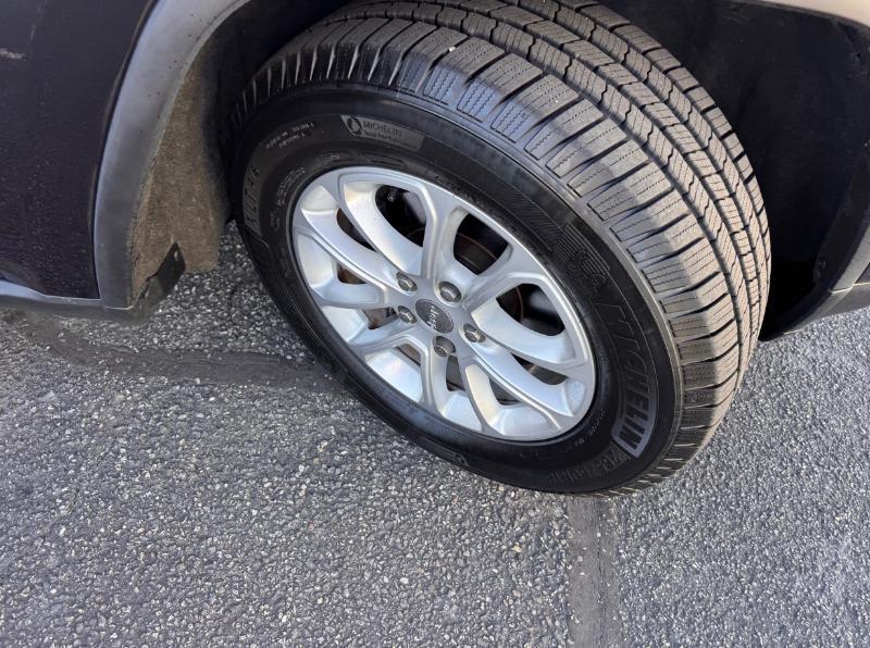 Jeep Grand Cherokee Laredo 4WD 2015