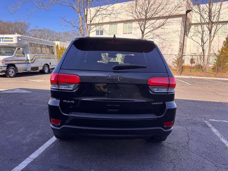 Jeep Grand Cherokee Laredo 4WD 2015