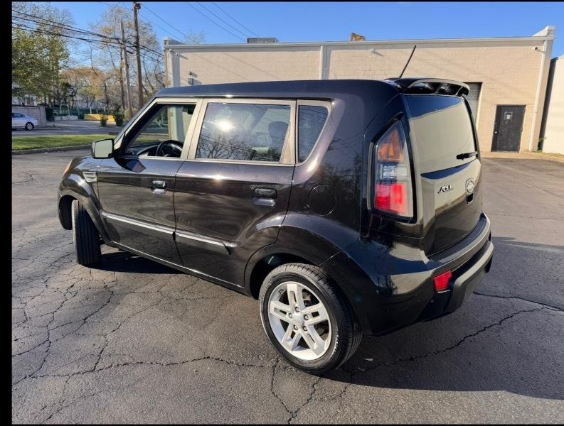 Kia Soul + 2010