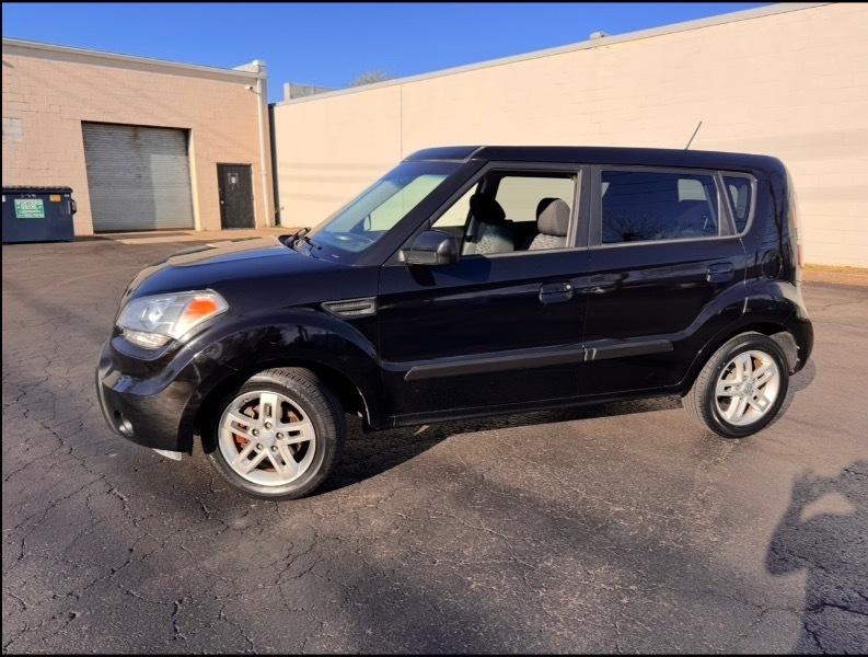 Kia Soul + 2010