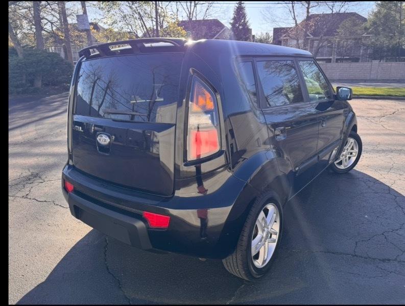 Kia Soul + 2010