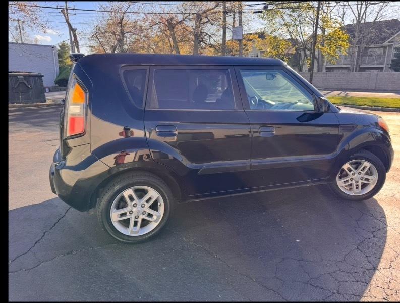 Kia Soul + 2010