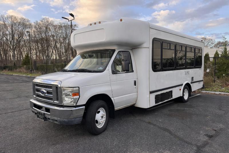 Ford Econoline E450 2011