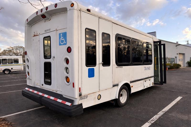 Ford Econoline E450 2011