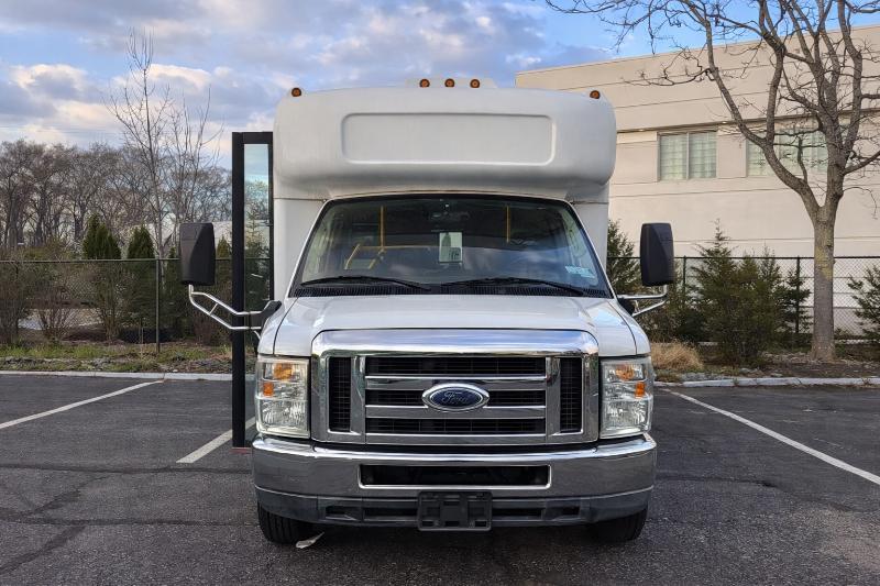 Ford Econoline E450 2011