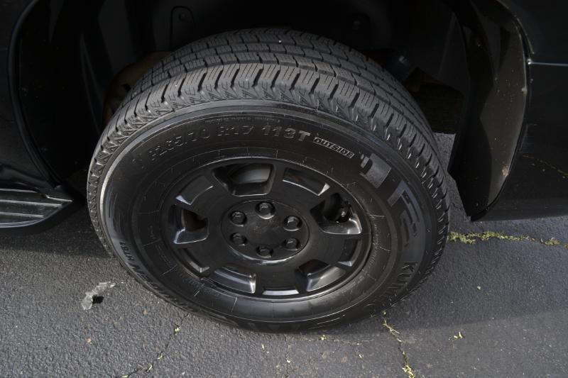 Chevrolet Tahoe LS 4WD 2012
