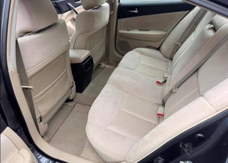 Nissan Maxima S 2013