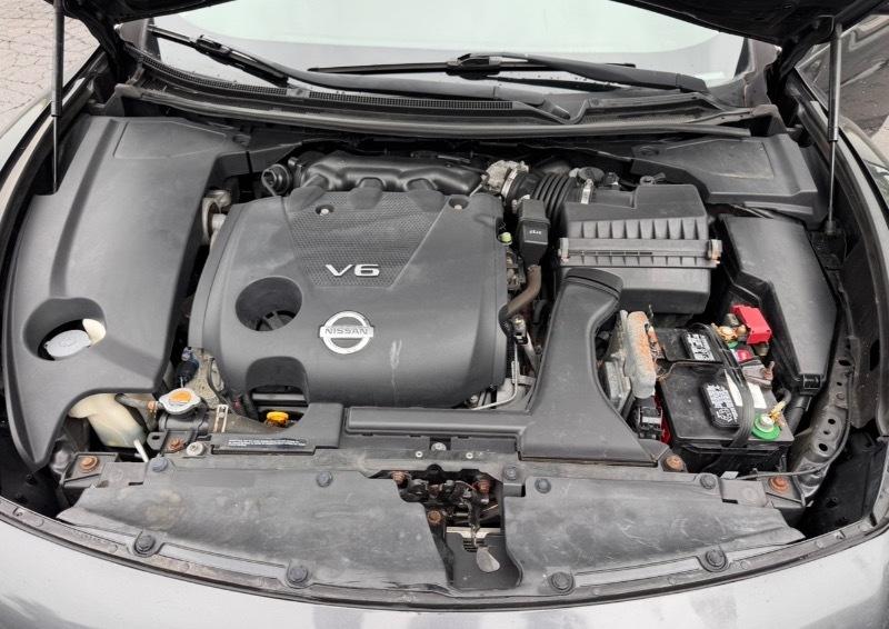 Nissan Maxima S 2013