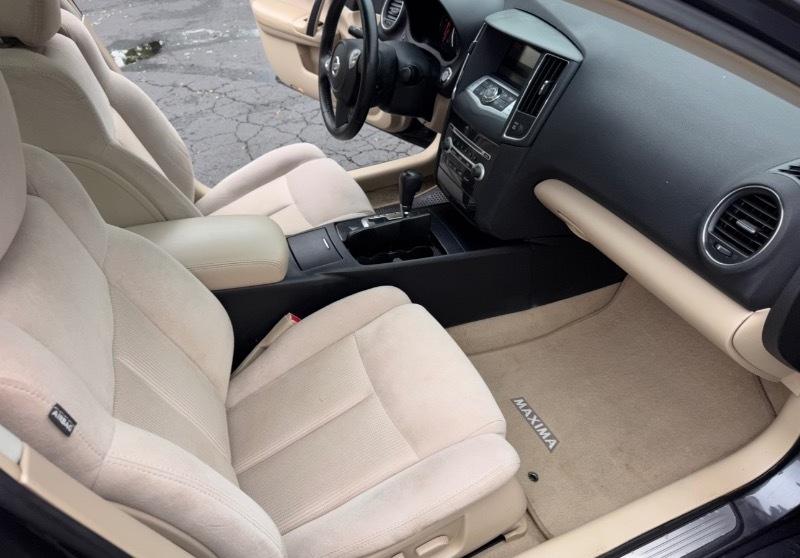 Nissan Maxima S 2013
