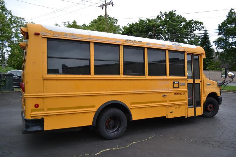 Ford Econoline E450 2009