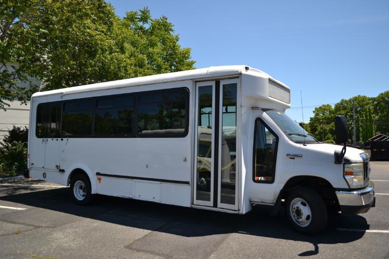 Ford Econoline E450 2011