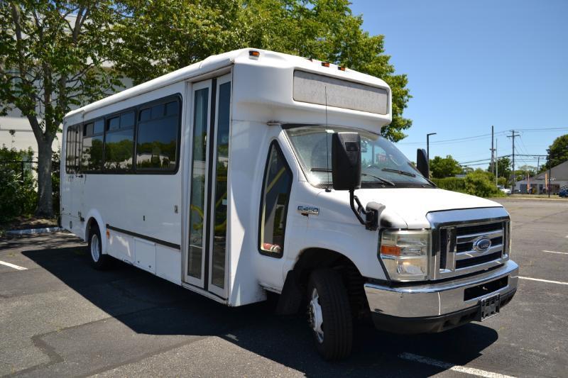 Ford Econoline E450 2011