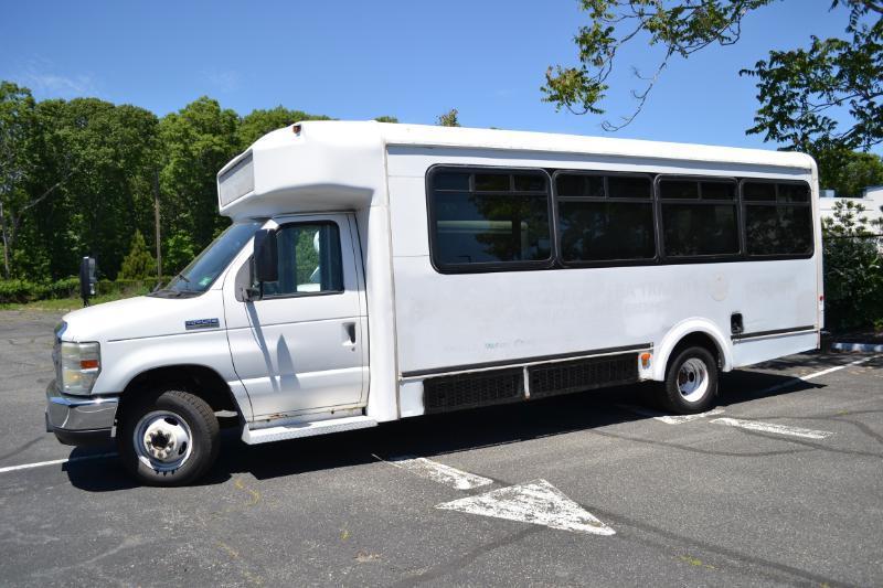 Ford Econoline E450 2011