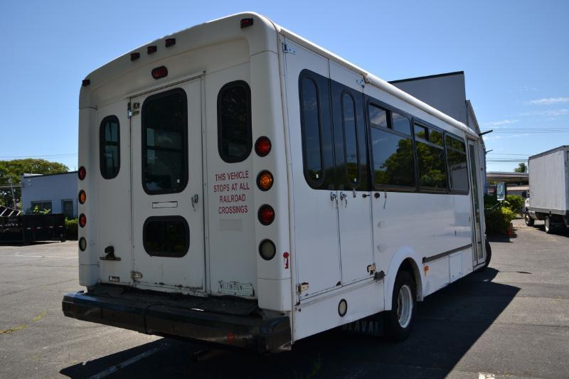 Ford Econoline E450 2011