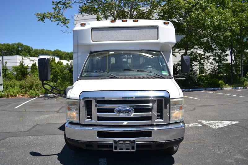 Ford Econoline E450 2011