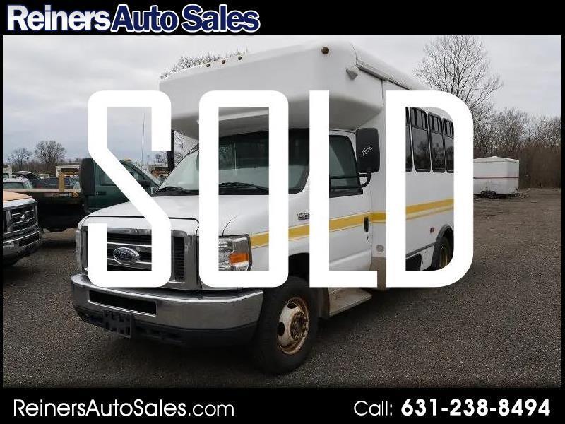 2018 Ford Econoline E350
