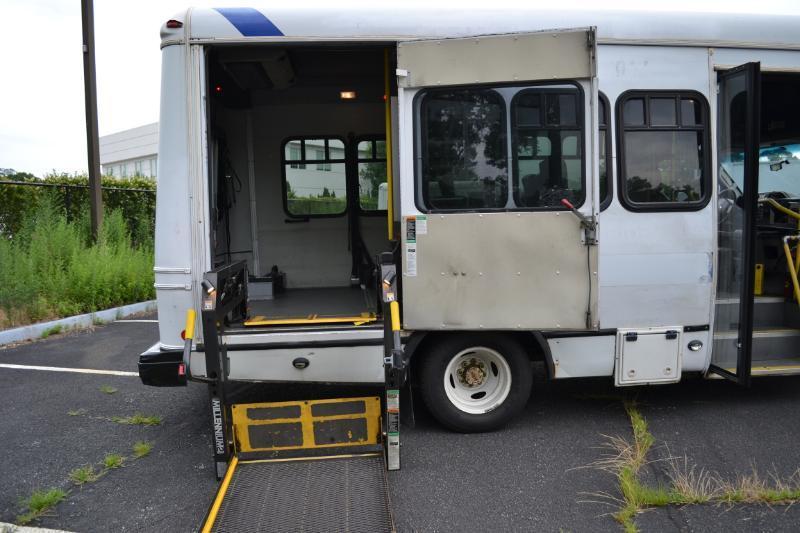 Ford Econoline E350 2011
