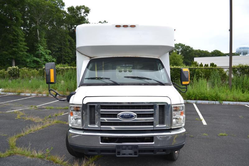 Ford Econoline E350 2011