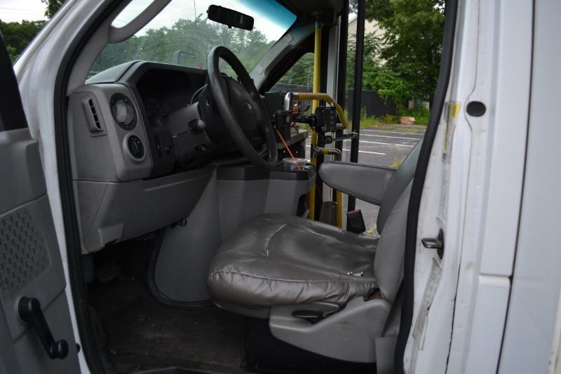 Ford Econoline E350 2010