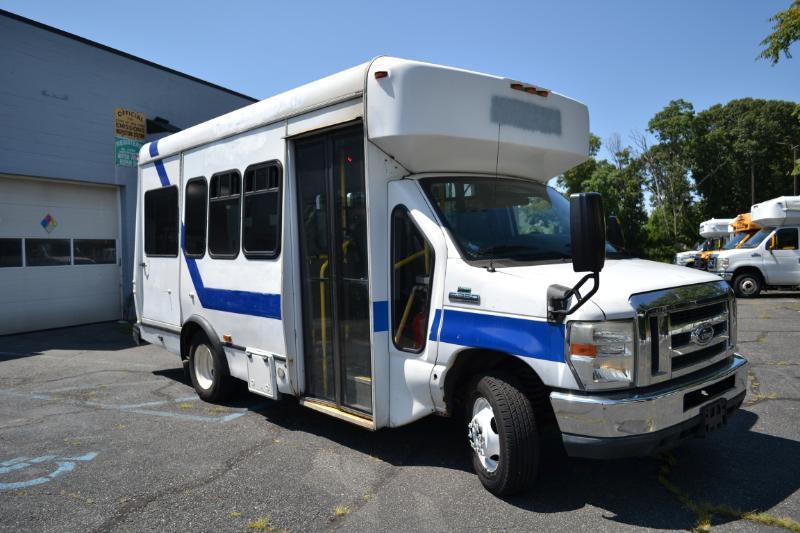 Ford Econoline E350 2010