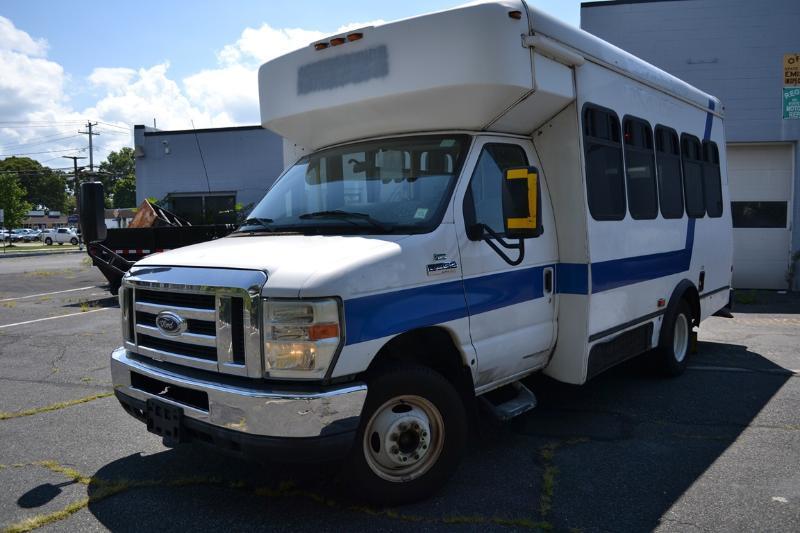 Ford Econoline E350 2010