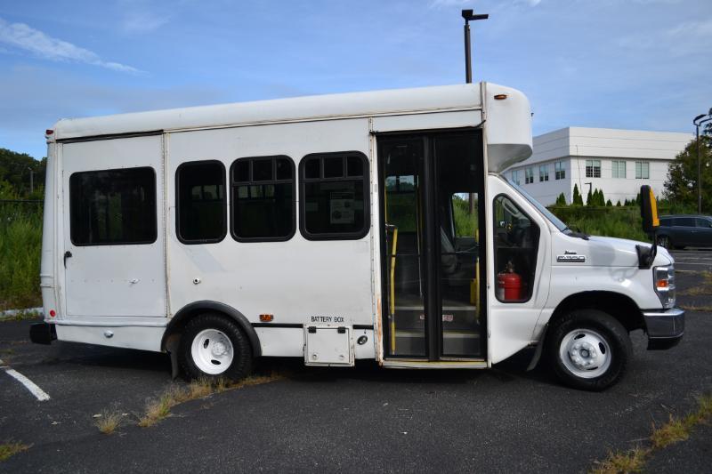 Ford Econoline E350 2010