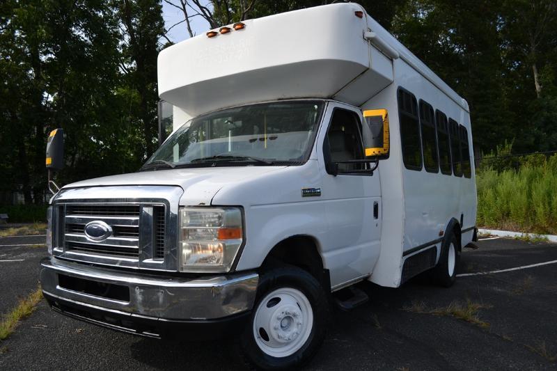 Ford Econoline E350 2010