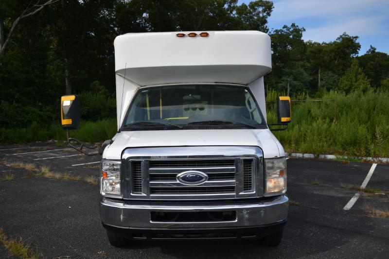 Ford Econoline E350 2010