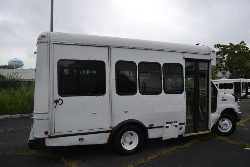 Ford Econoline E350 2010