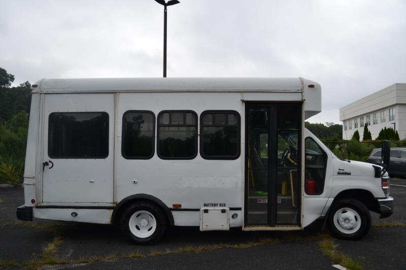 Ford Econoline E350 2010