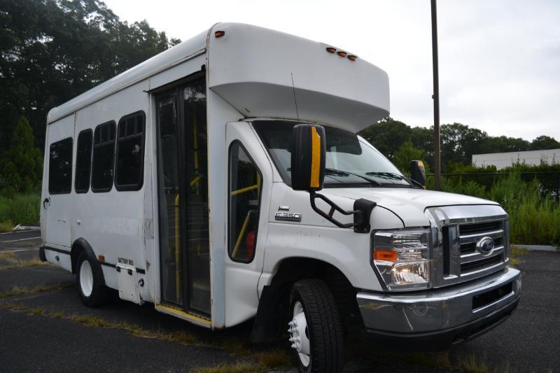Ford Econoline E350 2010