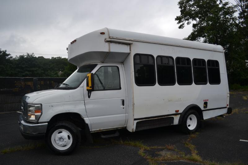 Ford Econoline E350 2010