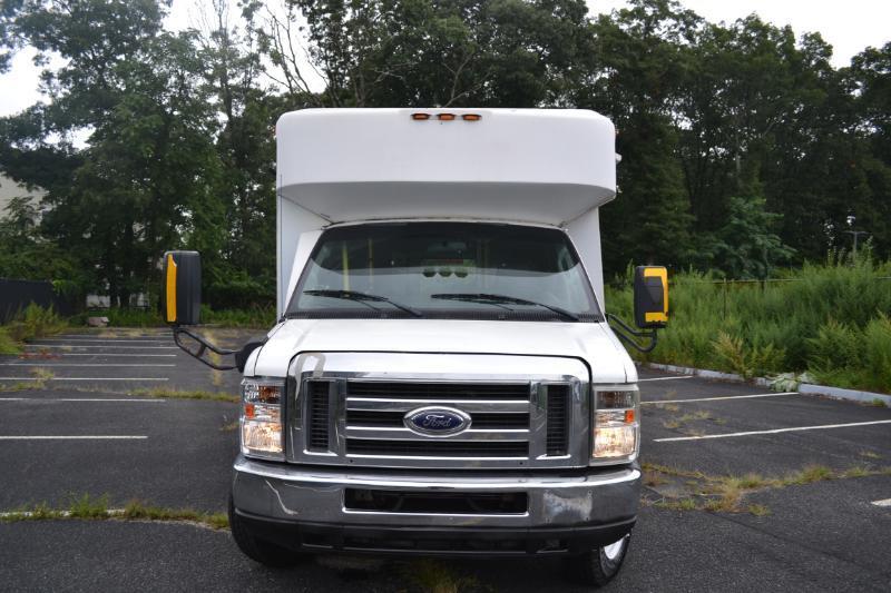 Ford Econoline E350 2010