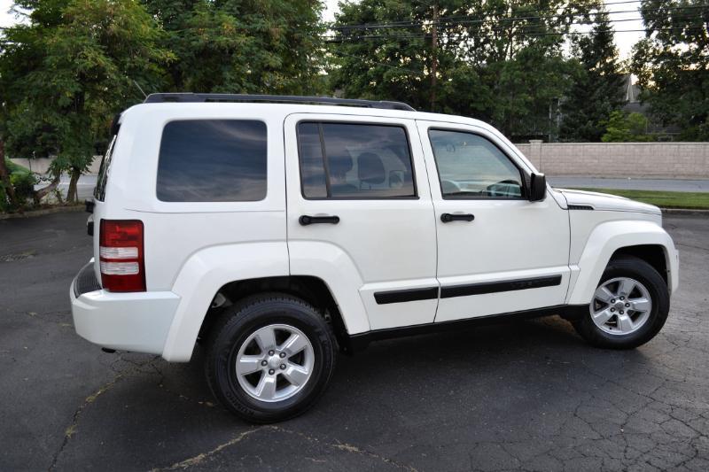 Jeep Liberty Sport 4WD 2010