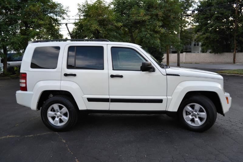 Jeep Liberty Sport 4WD 2010