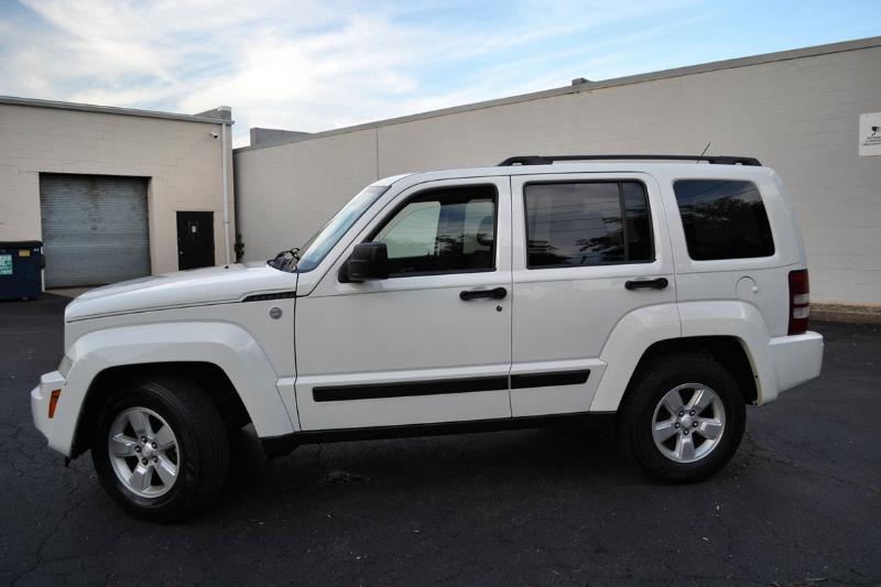 Jeep Liberty Sport 4WD 2010