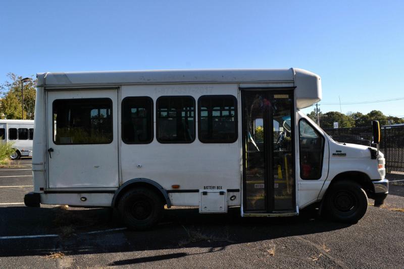 Ford Econoline E350 2016
