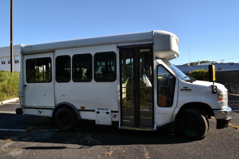 Ford Econoline E350 2016