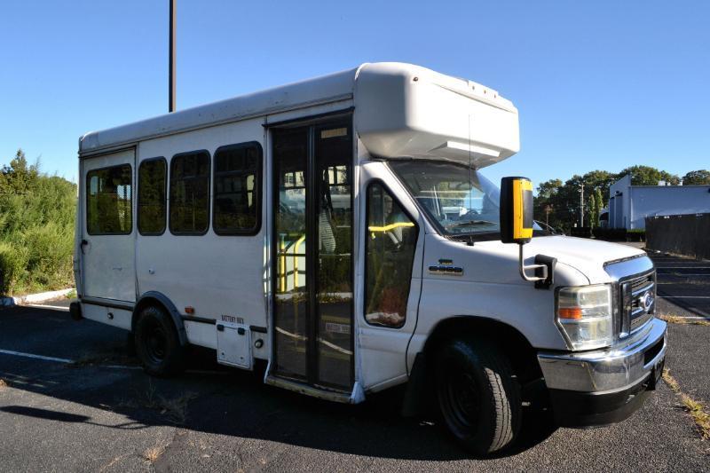 Ford Econoline E350 2016