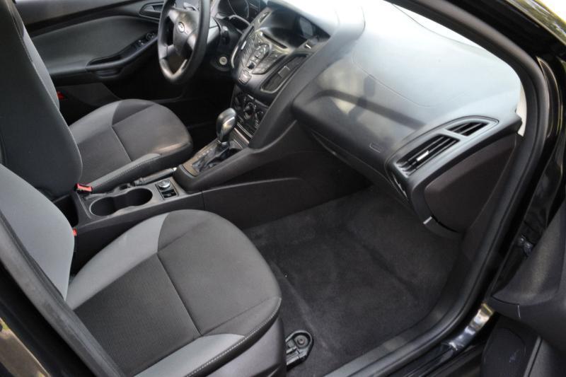 Ford Focus S Sedan 2014