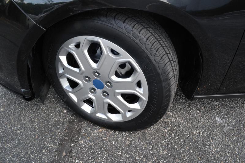 Ford Focus S Sedan 2014