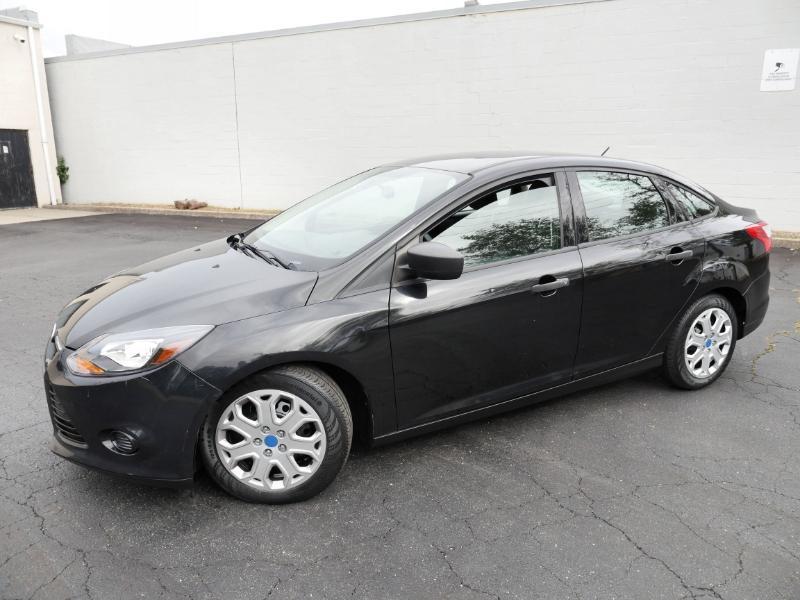 Ford Focus S Sedan 2014