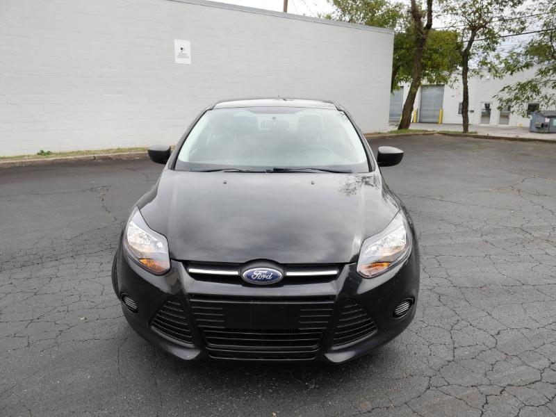 Ford Focus S Sedan 2014