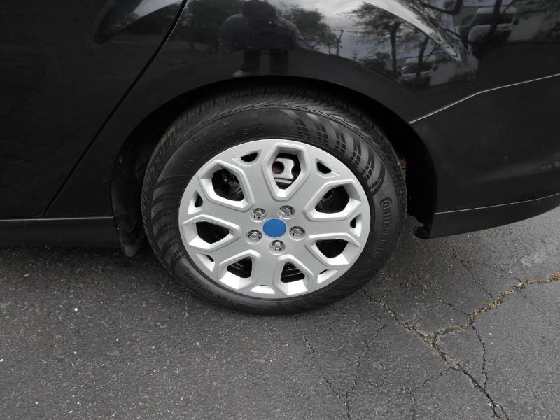 Ford Focus S Sedan 2014