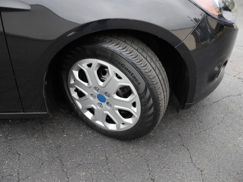Ford Focus S Sedan 2014