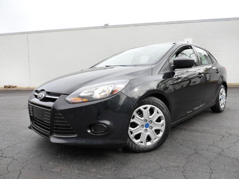 Ford Focus S Sedan 2014