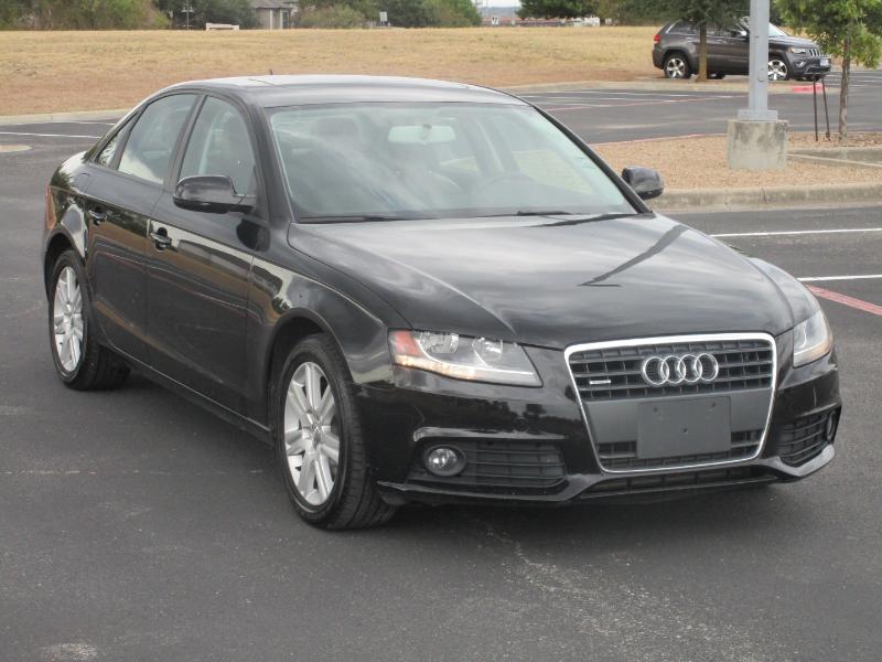 Audi A4 2.0T Sedan quattro Tiptronic 2011 Audi A4 2.0T Sedan quattro Tiptronic 2011